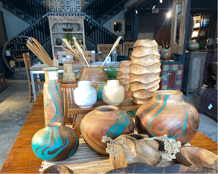 Wooden vases in Studio Phteah store